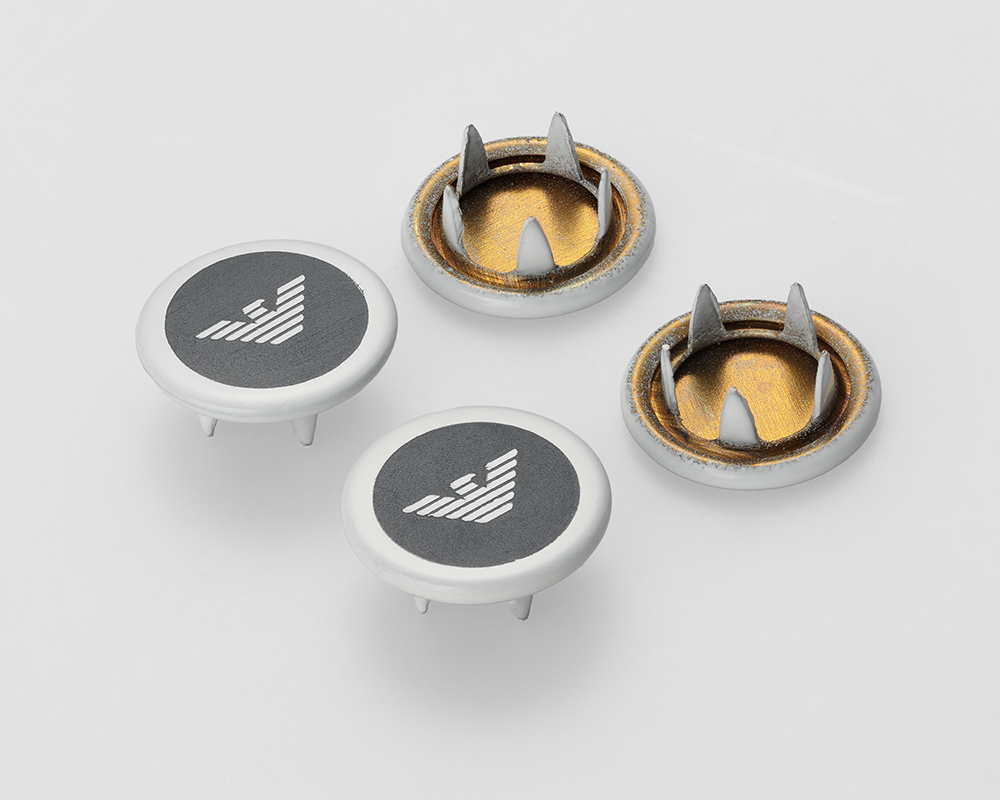 How to Select a Reliable Wholesale Supplier for Premium Metal Buttons?