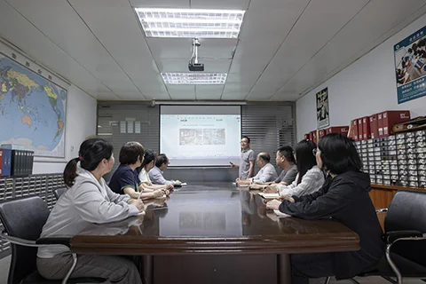 Custom Jeans Buttons Manufacturer in China: Premium Denim Hardware Solutions for Global Brands
