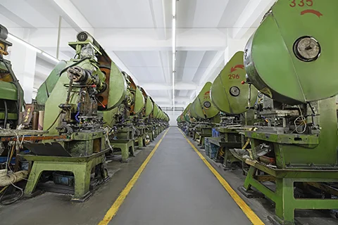 Evaluating China Metal Button Manufacturers for Premium Apparel Brands
